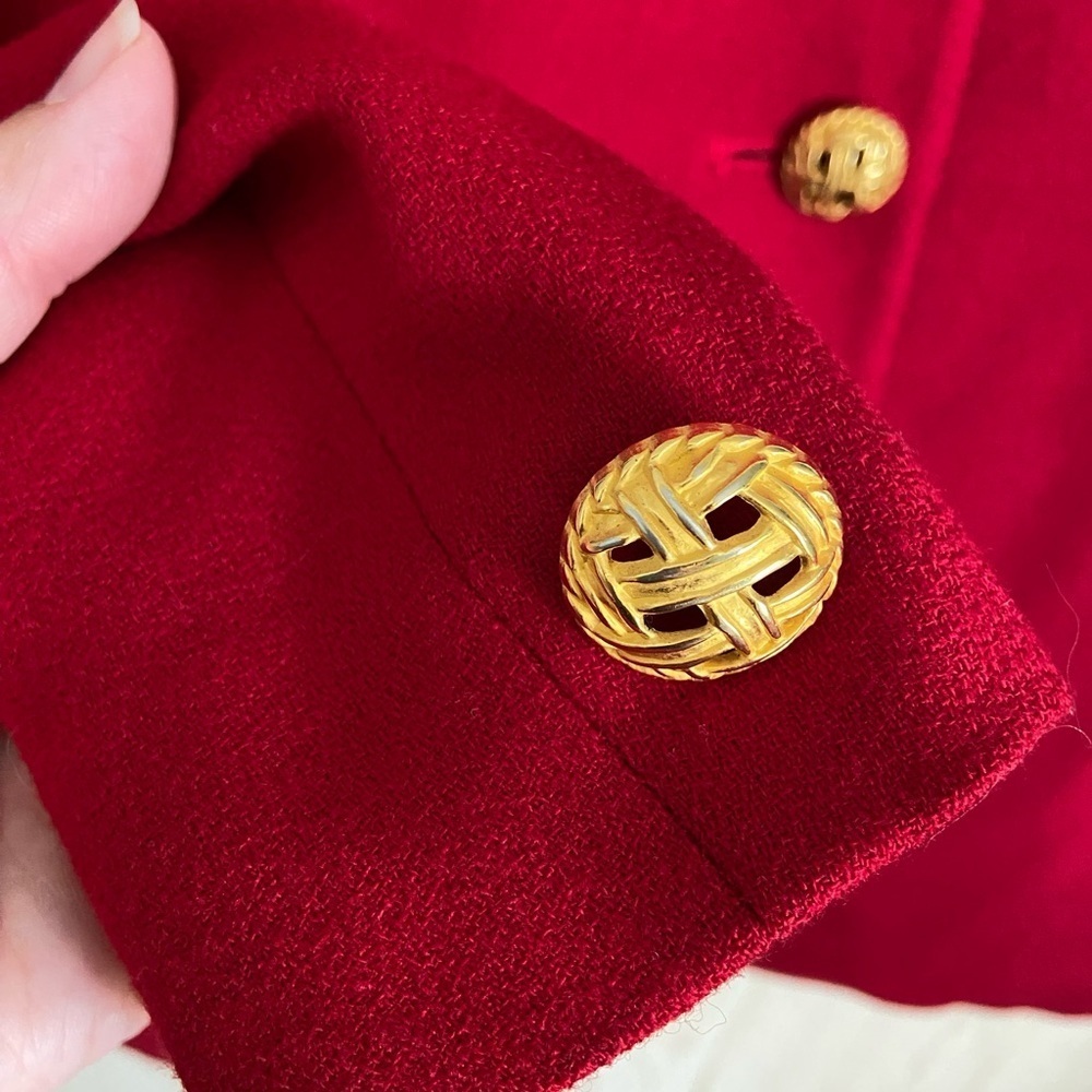 CHRISTIAN DIOR Vintage Pure Red Full Suit w/Pleat Skirt Gold Buttons sz 12 - Picture 3 of 16